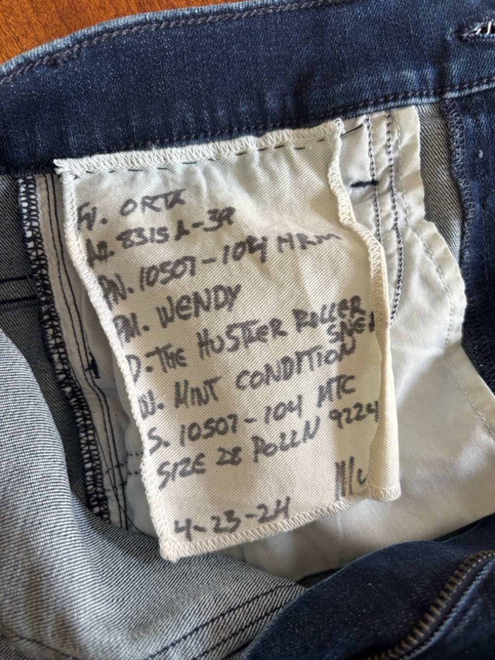 MOTHER The Hustler Roller Sneak Jeans Denim Wide Leg Faded Dark Blue 28 $258 New - Picture 12 of 13